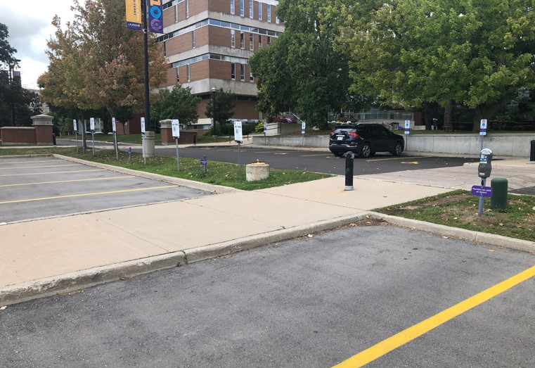 One of the six paid-spots has a coin meter, the other are paid by app